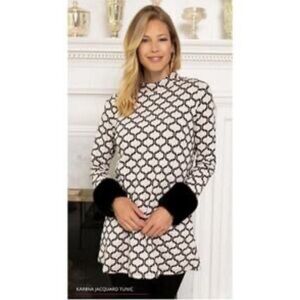 Tyler Boe Black and White Damask Patterned Tunic w/ Fur Cuffs XS